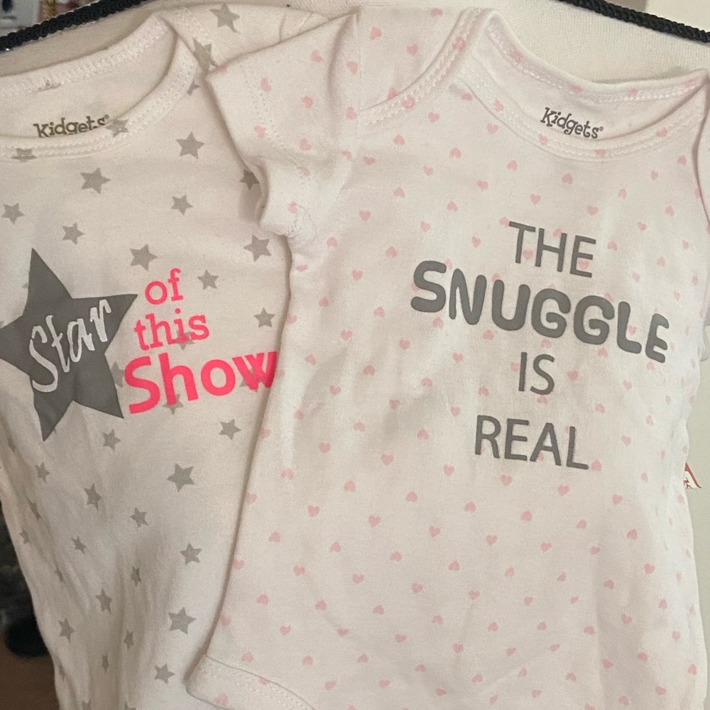 NWT Newborn 2 Onsies 0-3 months ‘The Snuggle is Real’ ‘Star of This Show’ Baby